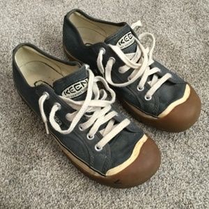 Men’s Keen sneaker